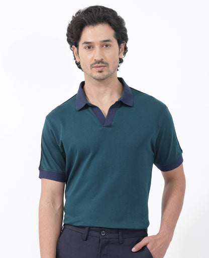 CONTRAST COLLAR POLO WITH TAPE DETAIL